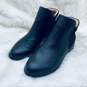 naturalizer barita bootie